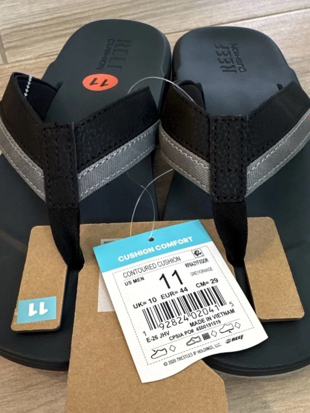 Reef Men’s Black & Gray Cushion Flip-Flops